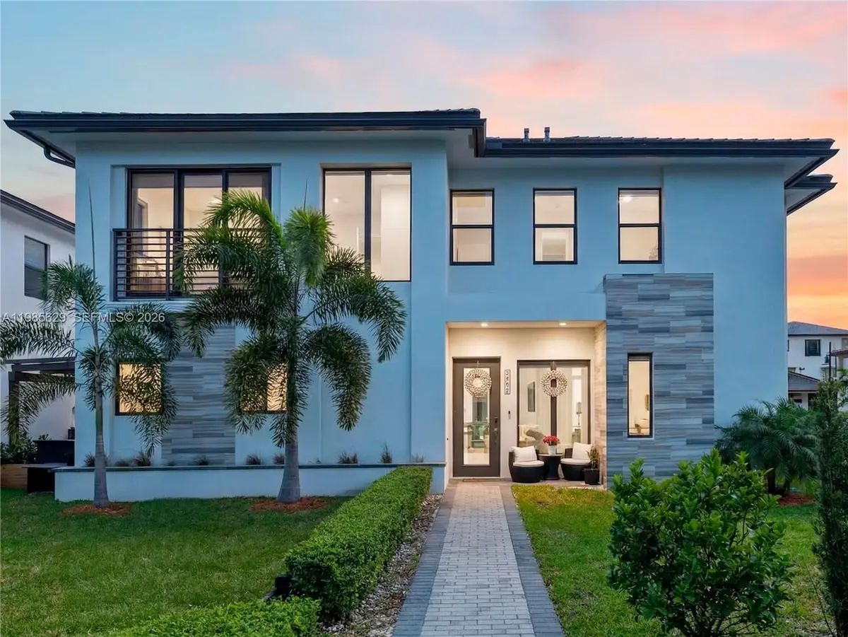 8281 NW 48th Ter, Doral, FL 33166 - #1