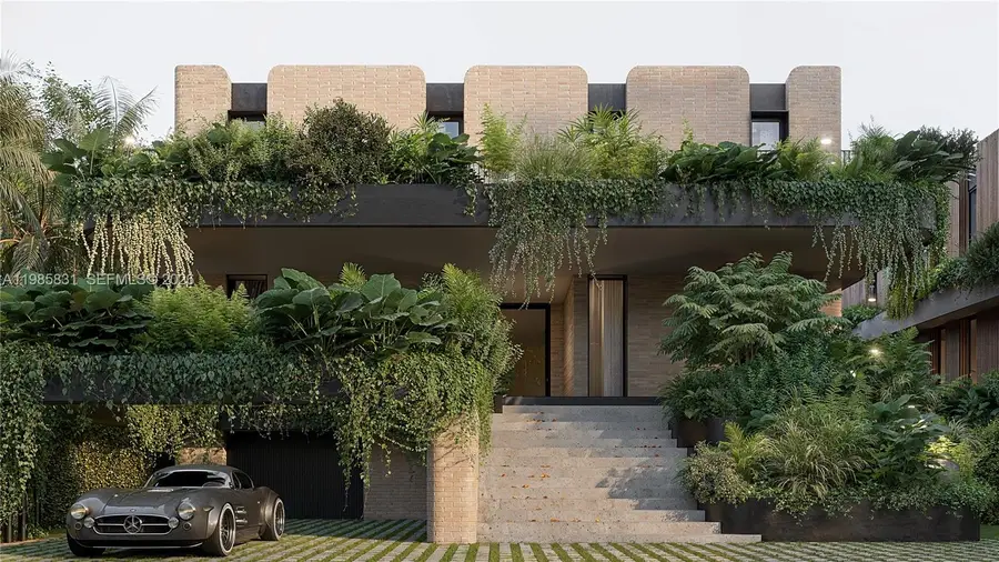 1095 NE 83rd St, Miami, FL 33138 - #2