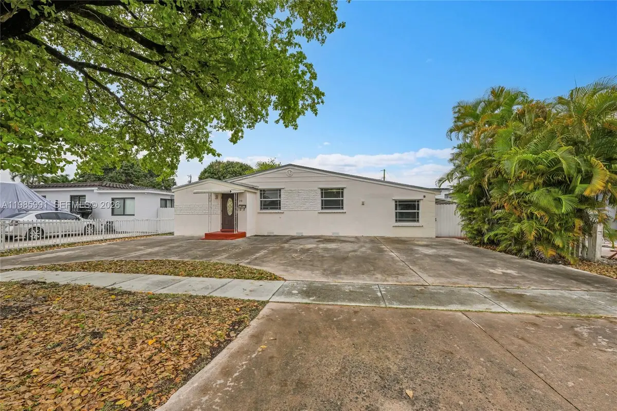 210 E 59th St, Hialeah, FL 33013 - #1
