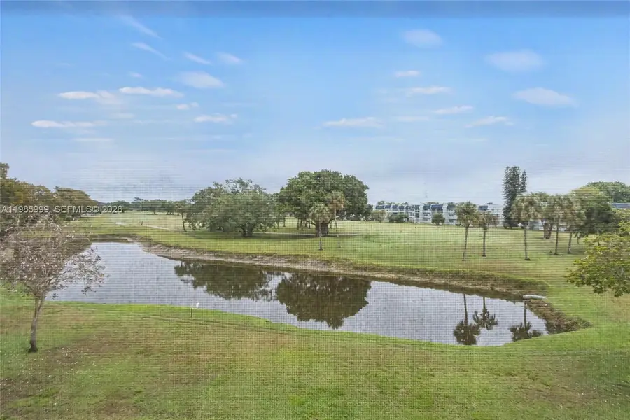 1020 Country Club Dr #305, Margate, FL 33063 - #2