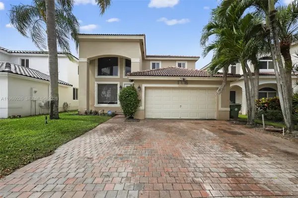 1776 NW 78th Ave, Pembroke Pines, FL 33024