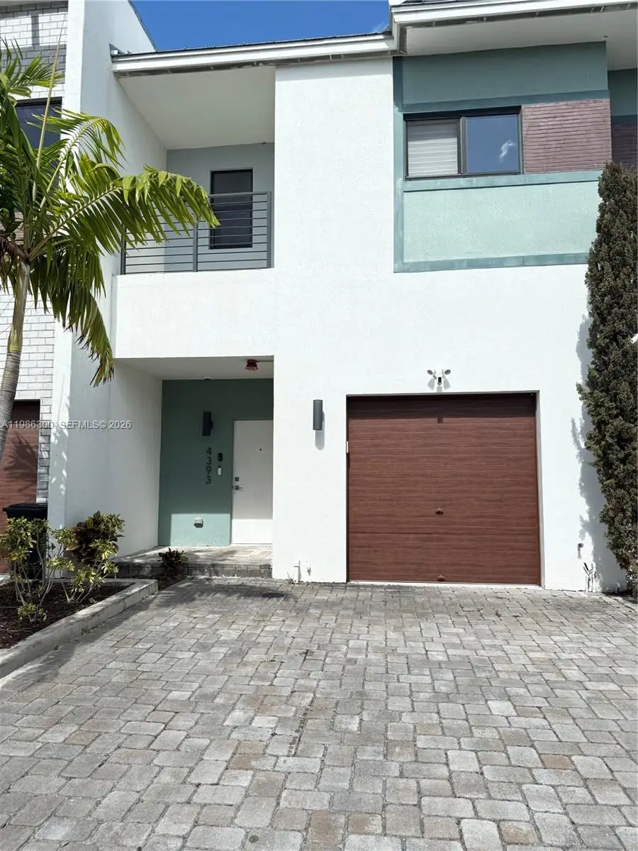4393 NW 9th St, Plantation, FL 33317 - #1