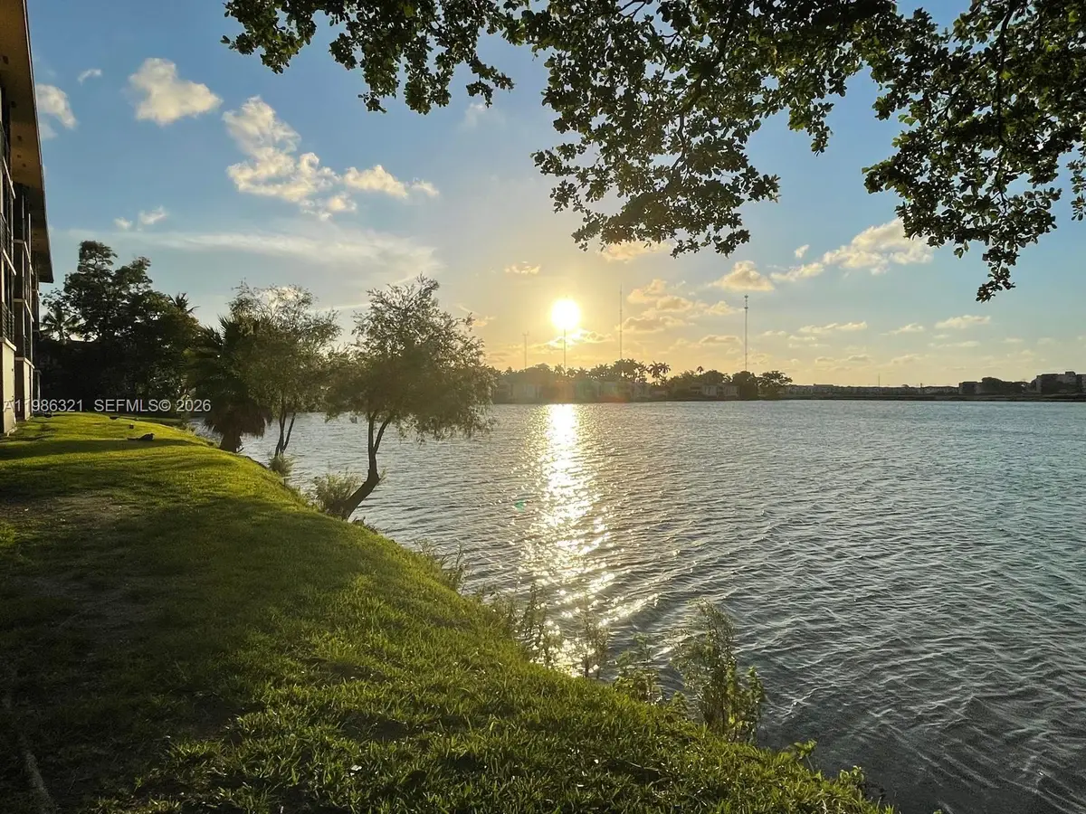 511 Ives Dairy Rd #301-6, Miami, FL 33179 - #1