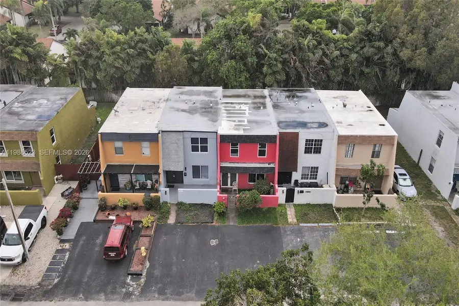 7402 NW 75th St, Tamarac, FL 33321 - #3