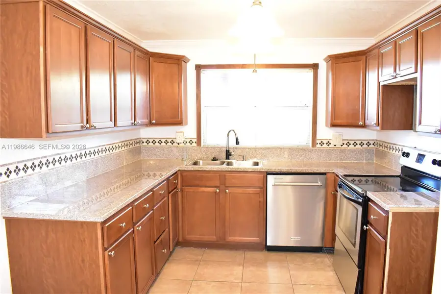 9561 Sunrise Lakes Blvd #106, Sunrise, FL 33322 - #2