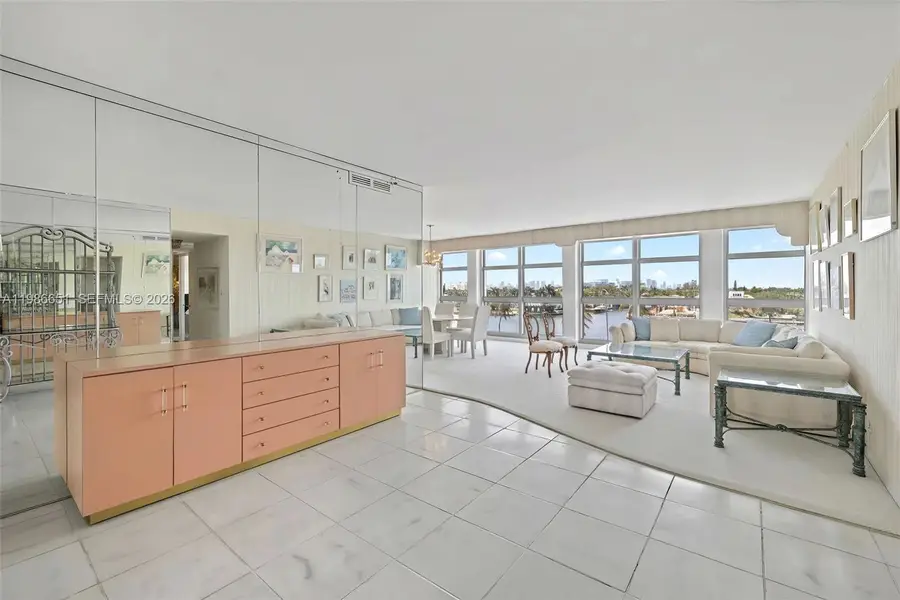 5055 Collins Ave #5M, Miami Beach, FL 33140 - #3