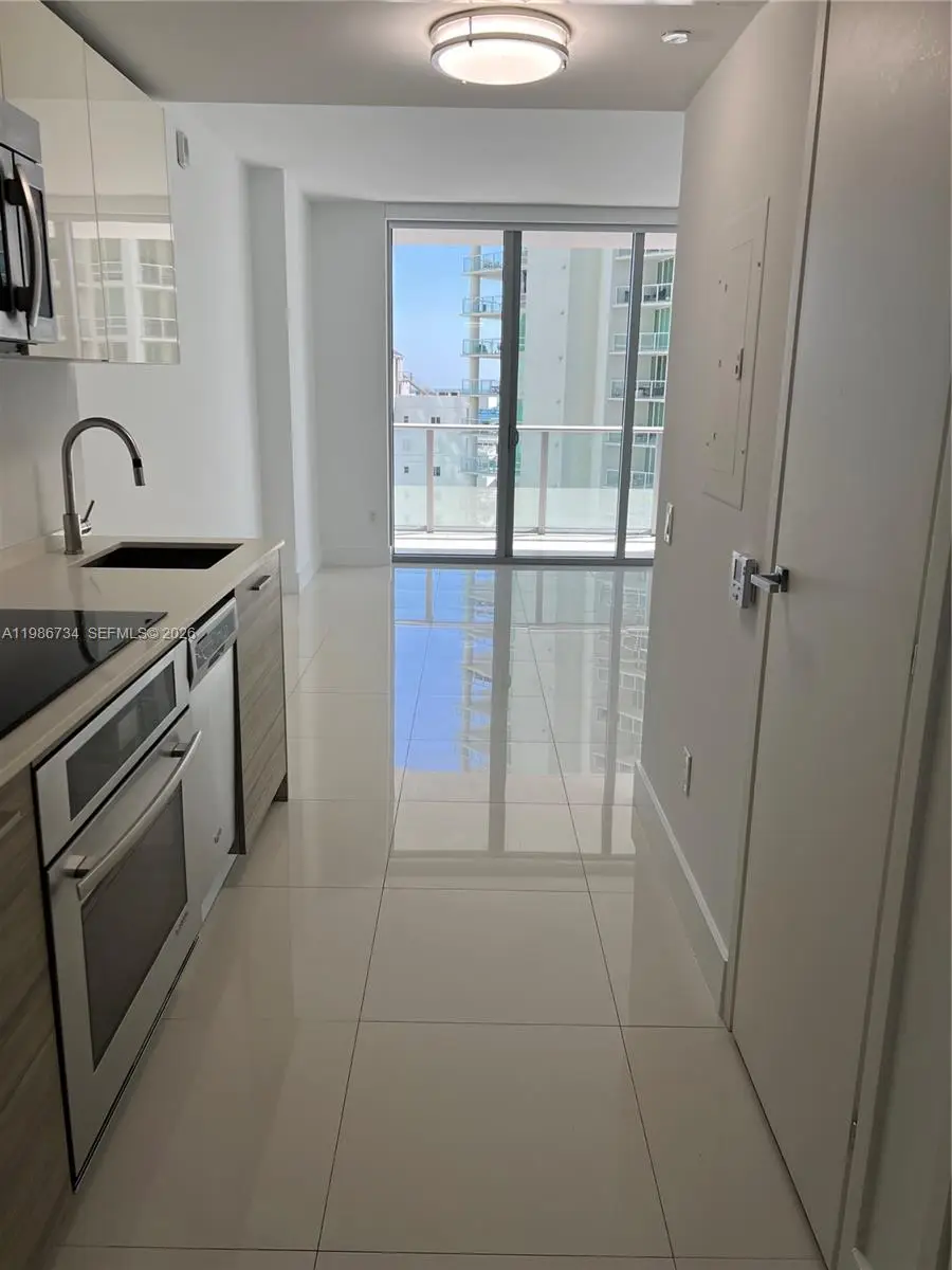 1300 Brickell Bay Dr #1606, Miami, FL 33131 - #3