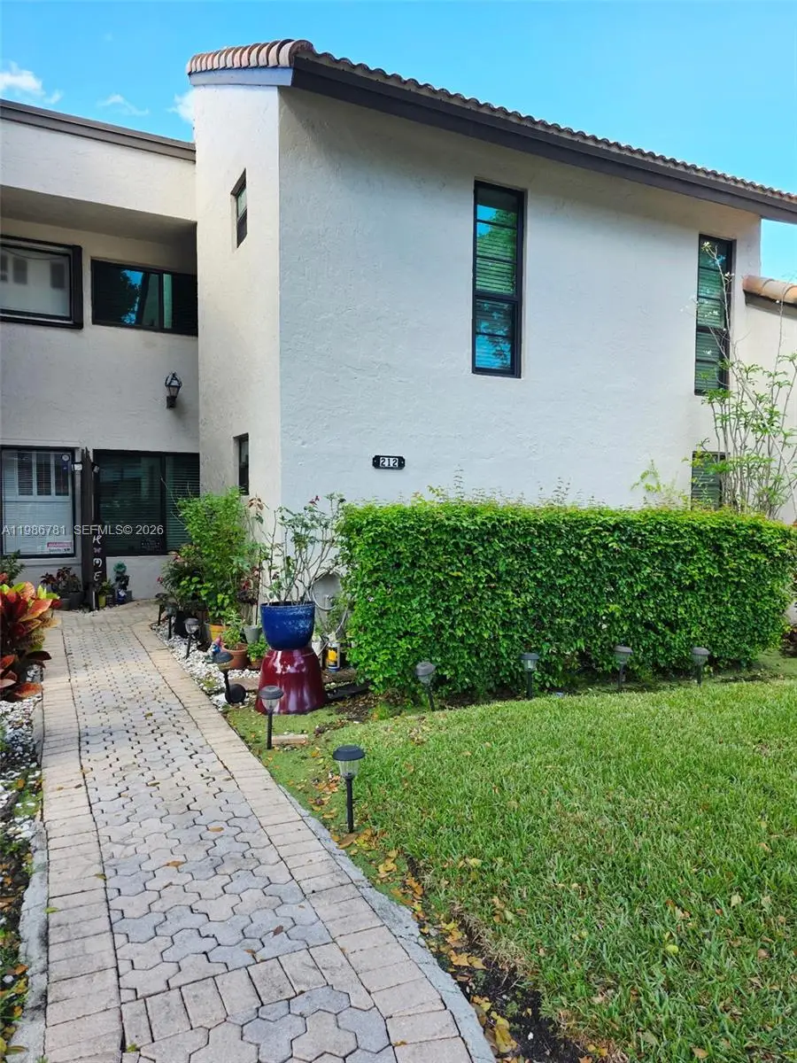 9711 N New River Canal Rd #212, Plantation, FL 33324 - #1