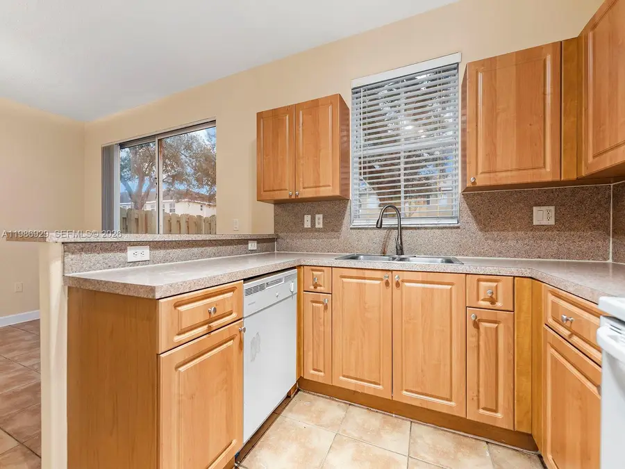 2463 SE 15th Ct, Homestead, FL 33035 - #2