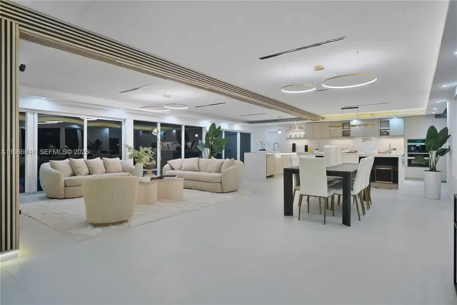 8220 SW 133rd St, Pinecrest, FL 33156 - #2