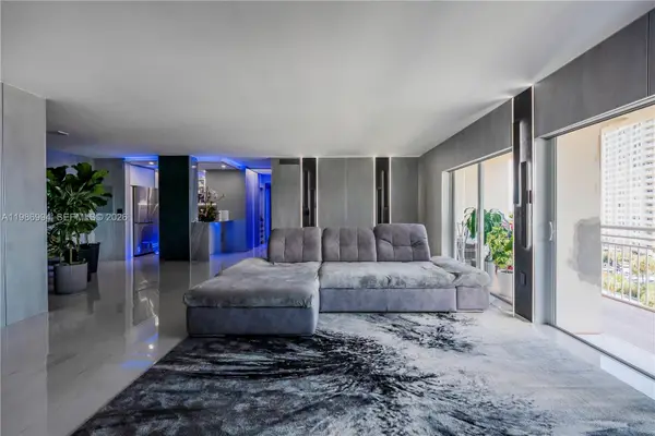 400 SE Kings Point Dr #822-23, Sunny Isles Beach, FL 33160