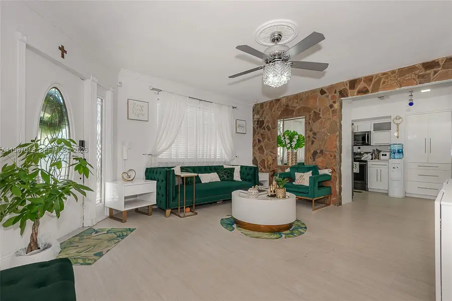 7171 Sheridan St, Hollywood, FL 33024 - #3