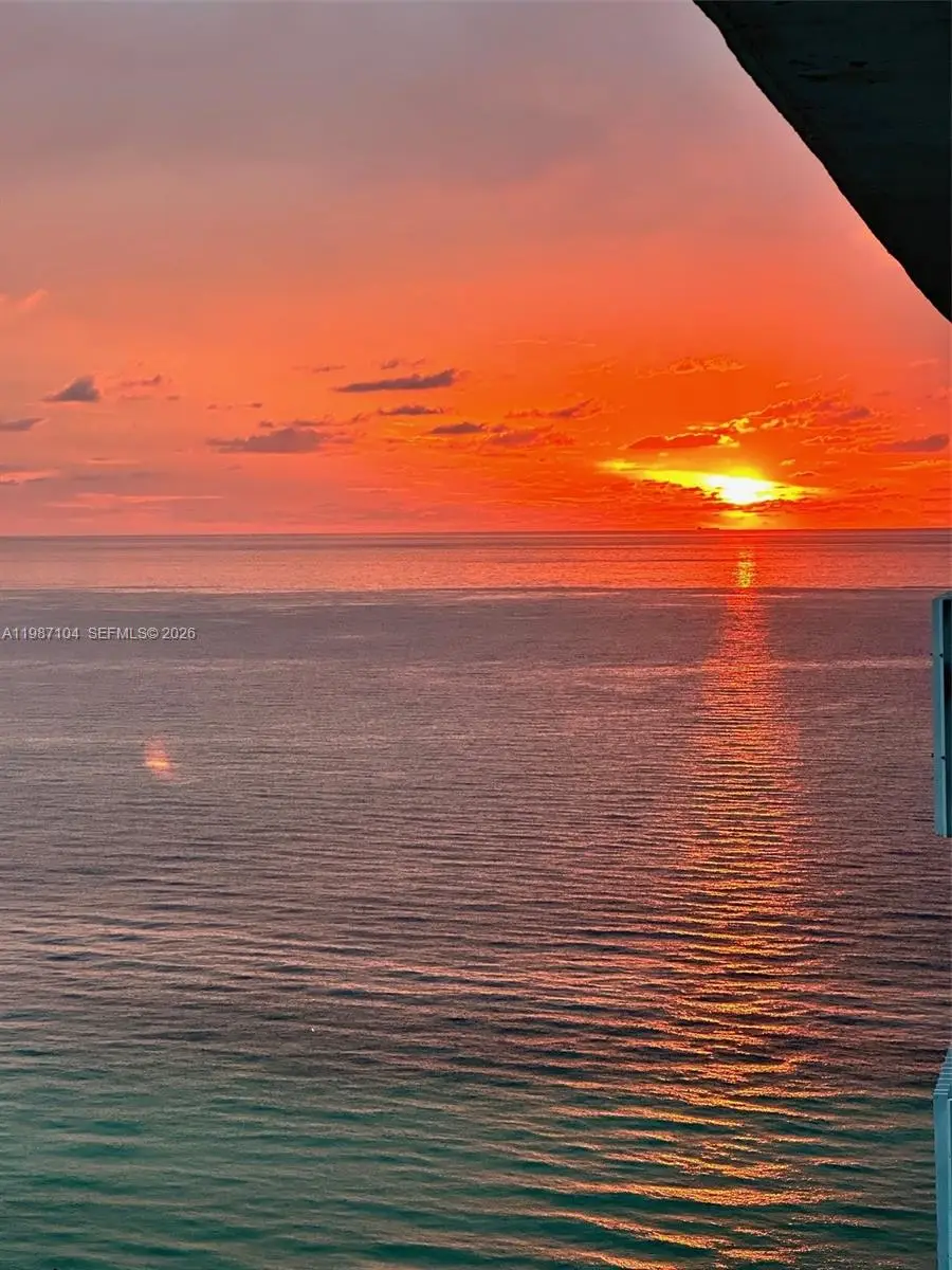 6061 Collins Ave #12D, Miami Beach, FL 33140 - #2