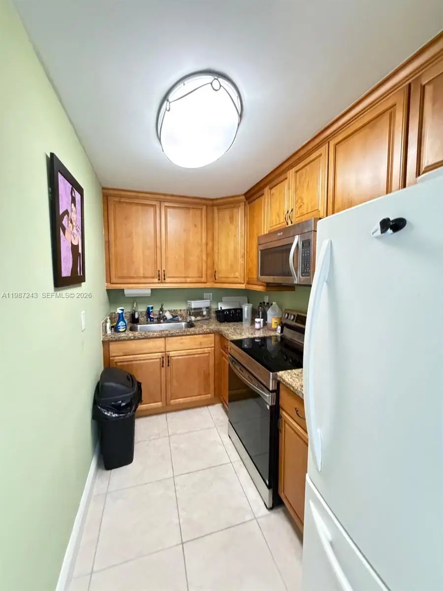 900 NE 18th Avenue #304, Fort Lauderdale, FL 33304 - #3