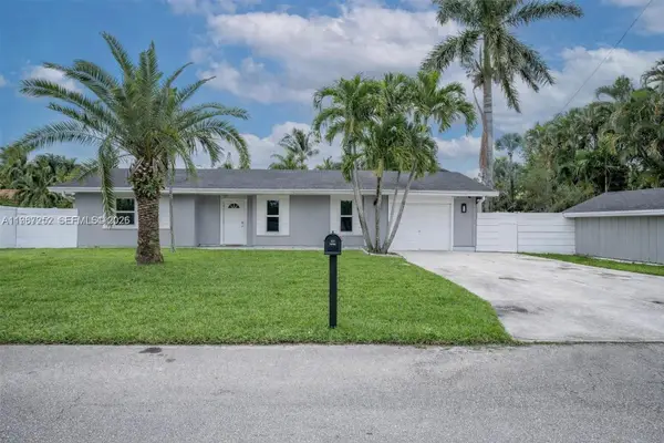 4541 SW 28th Ter, Dania Beach, FL 33312