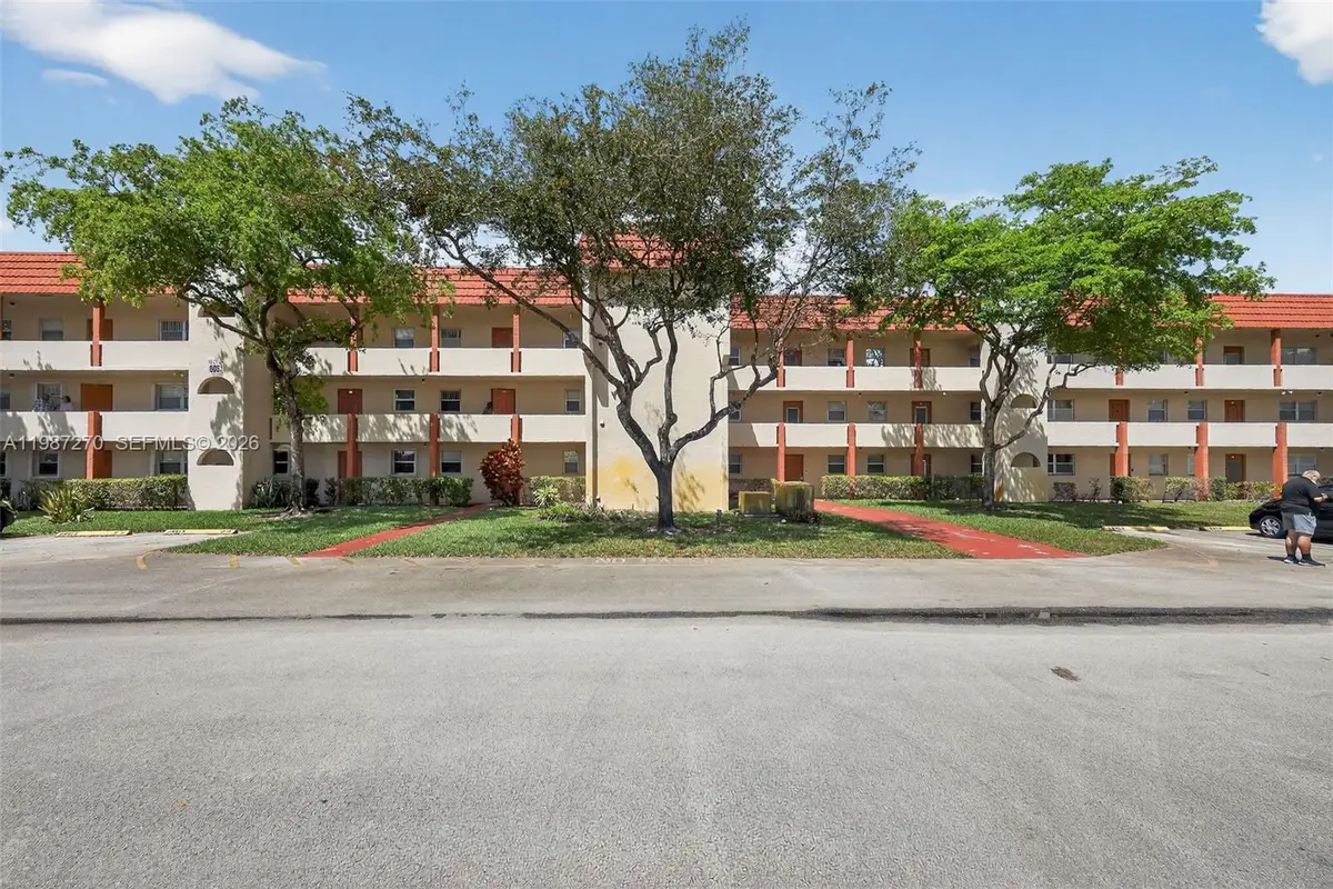 8051 N Sunrise Lakes Dr #307, Sunrise, FL 33322 - #1