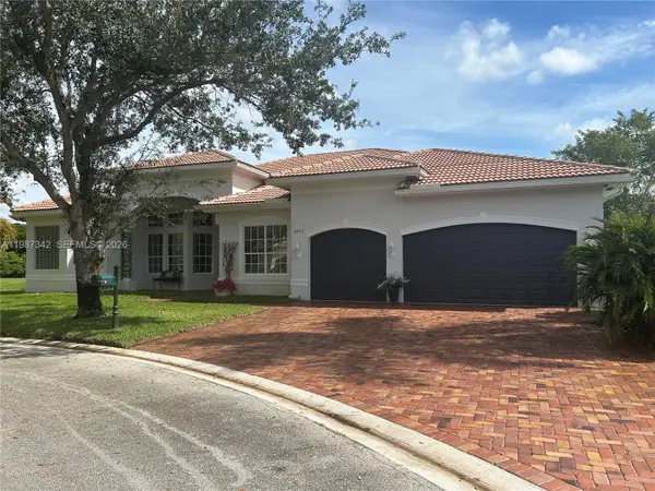 4723 SW 195th Way, Miramar, FL 33029