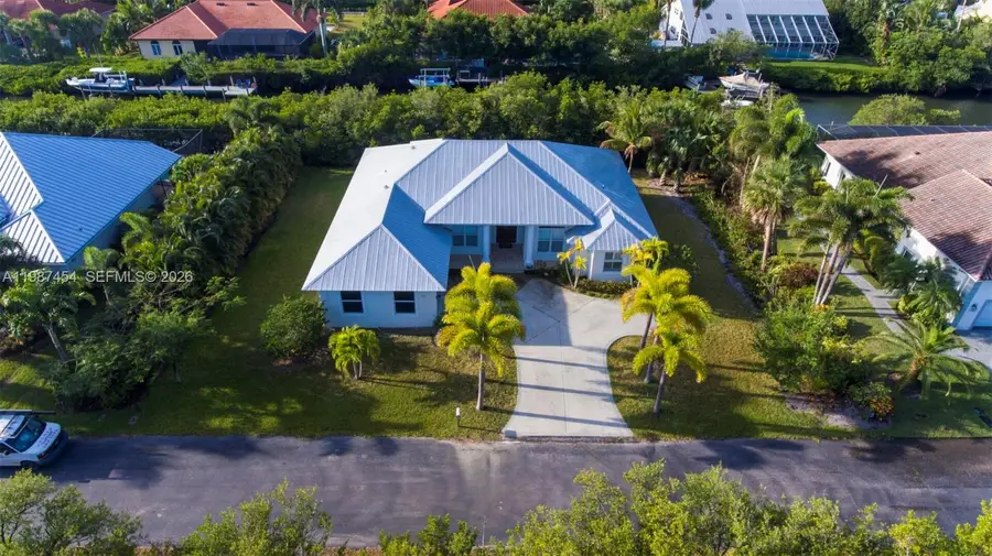 2135 Island Dr, Vero Beach, FL 32963 - #3