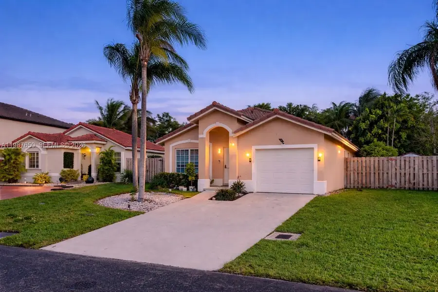 8858 SW 214th St, Cutler Bay, FL 33189 - #3