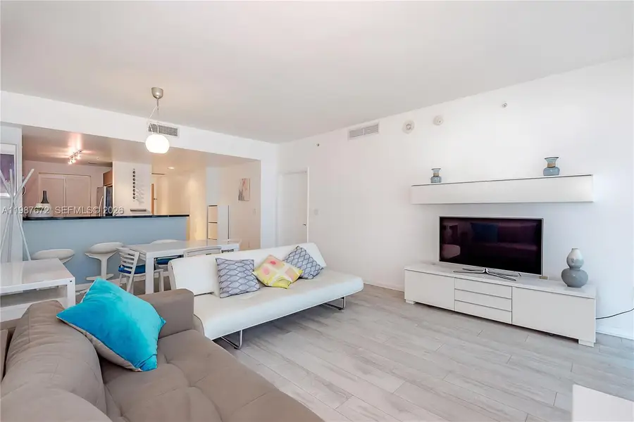 253 NE 2nd St #907, Miami, FL 33132 - #3