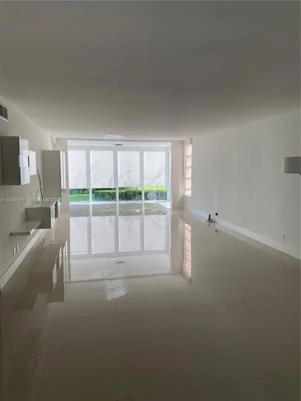 4280 Oaks Ter #102, Pompano Beach, FL 33069