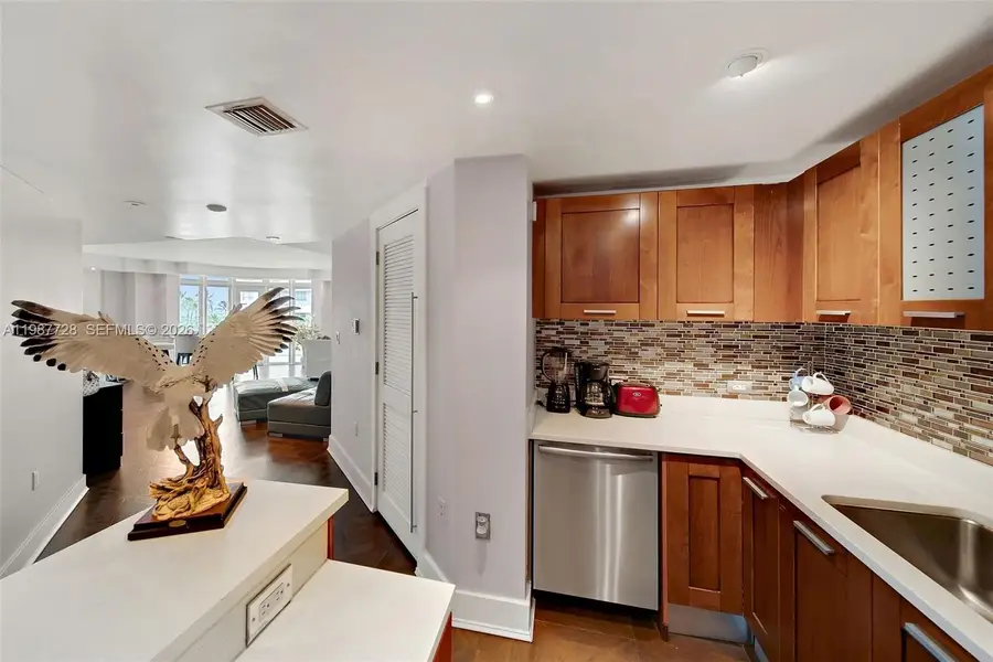 448 Ocean Dr #302, Miami Beach, FL 33139 - #2