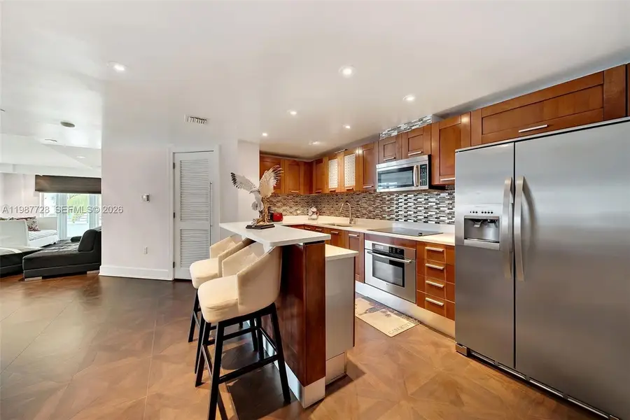 448 Ocean Dr #302, Miami Beach, FL 33139 - #3