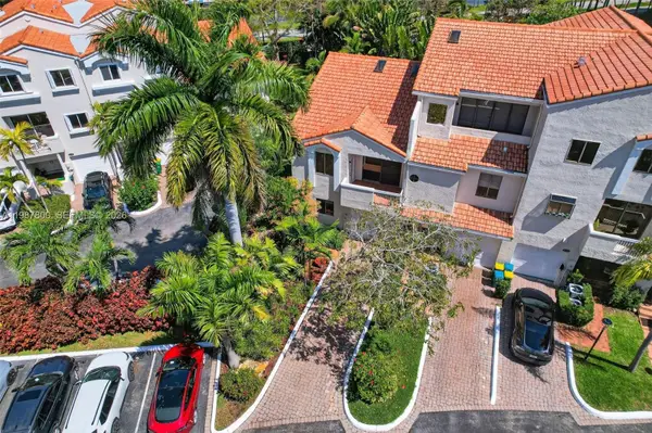 21391 Marina Cove Cir, Aventura, FL 33180