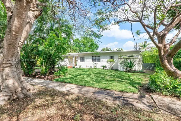 5961 SW 46th Ter, Miami, FL 33155