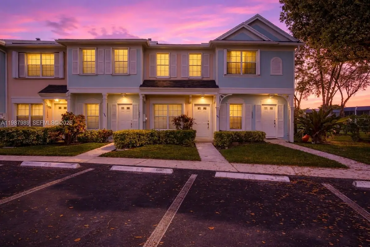 16635 Hemingway Dr, Weston, FL 33326 - #1