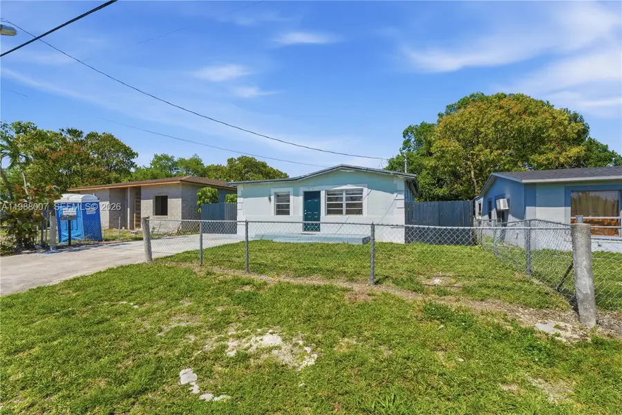 1017 NW 8th St, Hallandale Beach, FL 33009 - #2