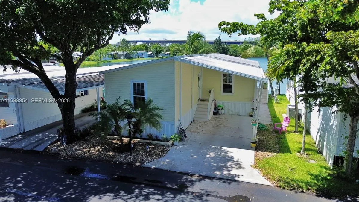 3001 SW 18th Ter, Fort Lauderdale, FL 33315 - #1