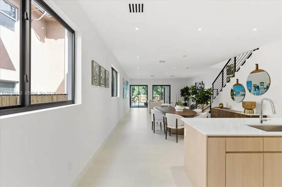 2925 SW 36th Ave, Miami, FL 33133 - #3