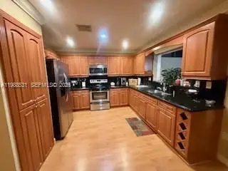 16236 SW 100th Ter, Miami, FL 33196