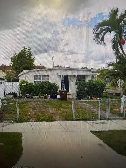528 E 10th St, Hialeah, FL 33010 - #3
