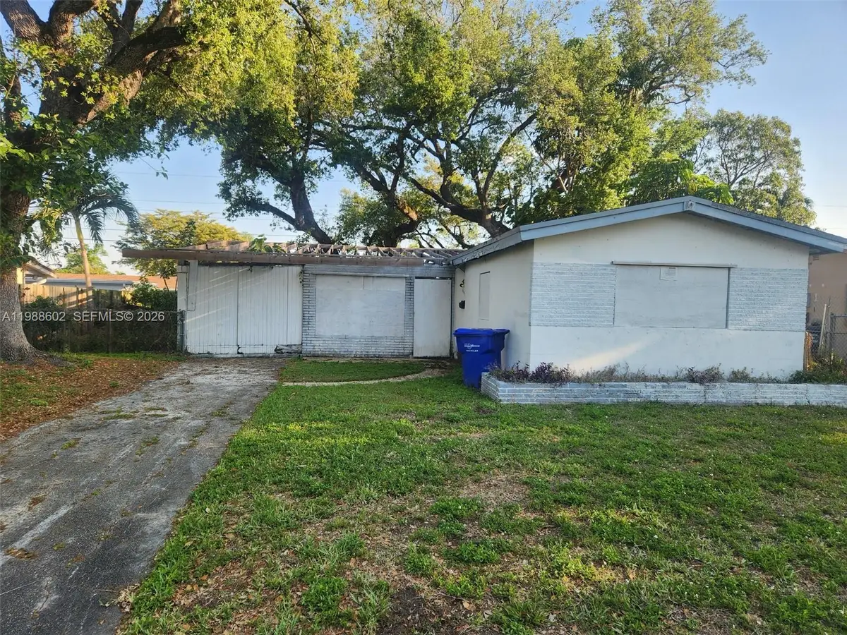6331 Harding St, Hollywood, FL 33024 - #1