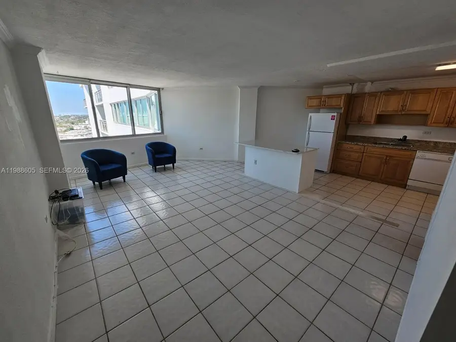 7135 Collins Ave #1821, Miami Beach, FL 33141 - #3