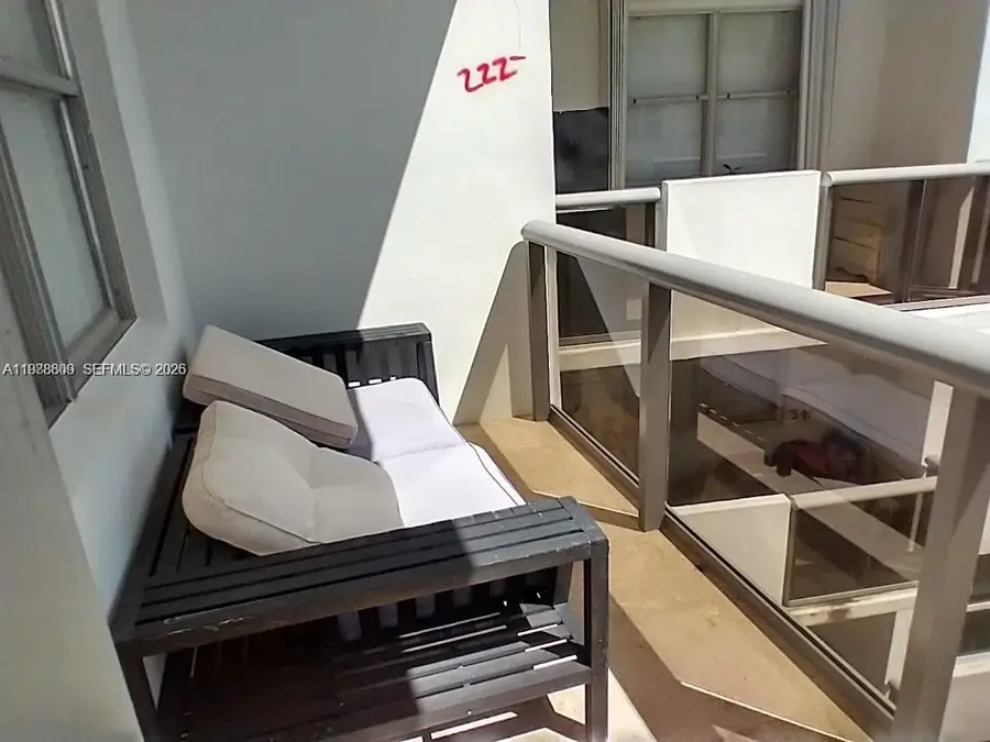 6039 Collins Ave #1710, Miami Beach, FL 33140 - #3