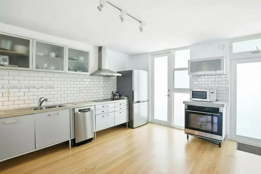 1670 Lincoln Ct #6B, Miami Beach, FL 33139 - #3