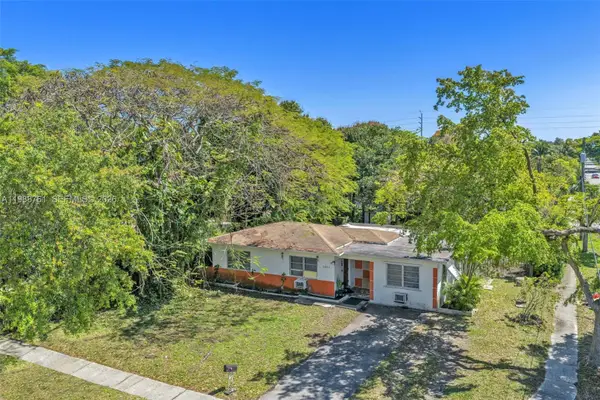 1300 NE 137th St, North Miami, FL 33161