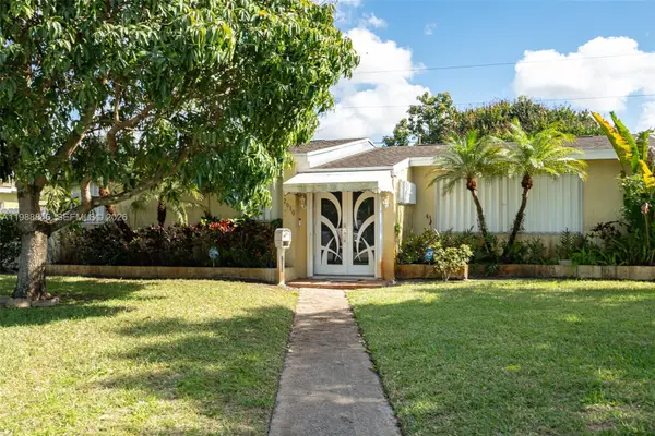 2010 NW 185th Ter, Miami Gardens, FL 33056