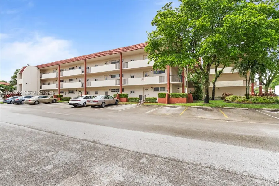 9420 S Hollybrook Lake Dr #206, Pembroke Pines, FL 33025 - #3