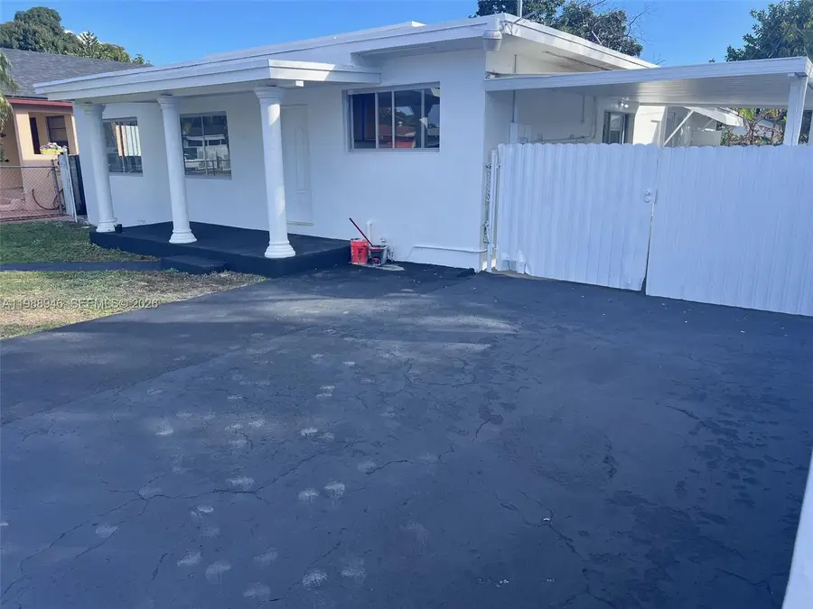 3090 NW 29th St, Miami, FL 33142 - #3