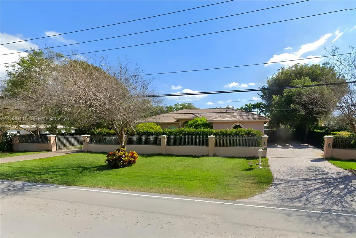10621 SW 77th Ave, Pinecrest, FL 33156 - #1