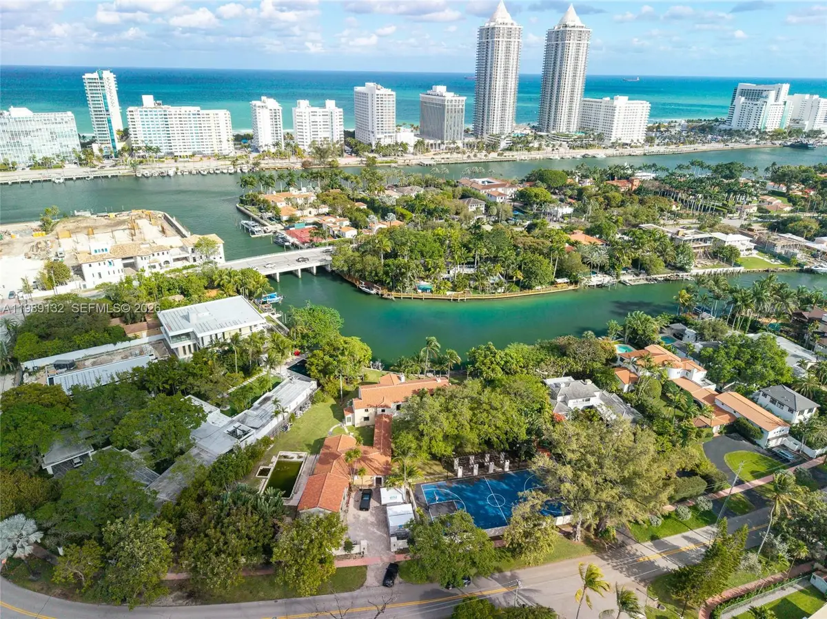 5005 Lakeview Dr, Miami Beach, FL 33140 - #1