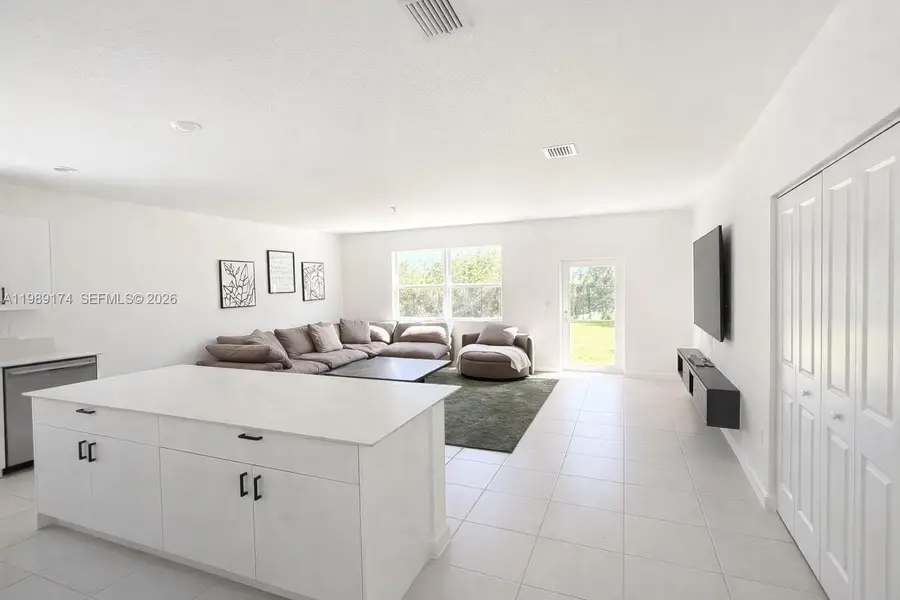 2402 SE 30th St, Homestead, FL 33035 - #3