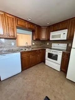 421 NE 14th Ave #401, Hallandale Beach, FL 33009 - #2
