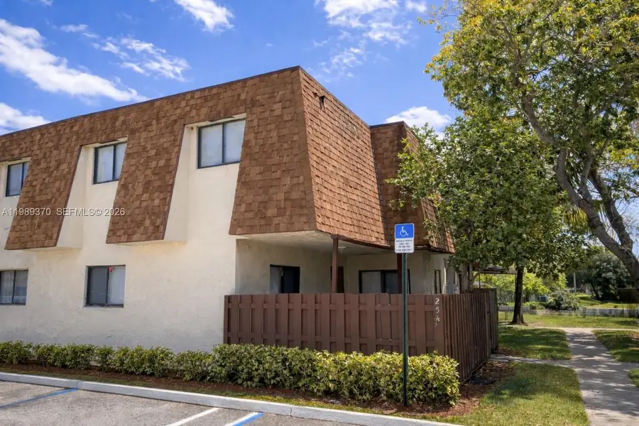 254 San Remo Blvd #254, North Lauderdale, FL 33068 - #2