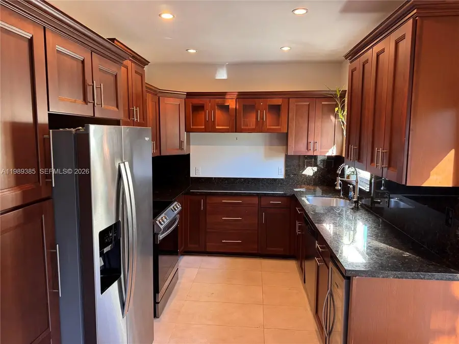 820 SW 26th St, Fort Lauderdale, FL 33315 - #3