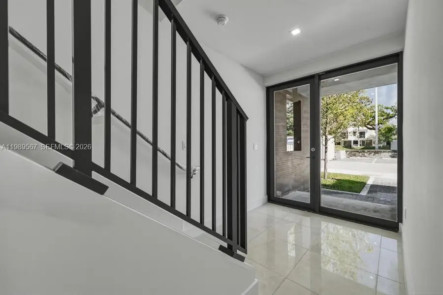 4150 S Oak Pl, Dania Beach, FL 33314 - #3